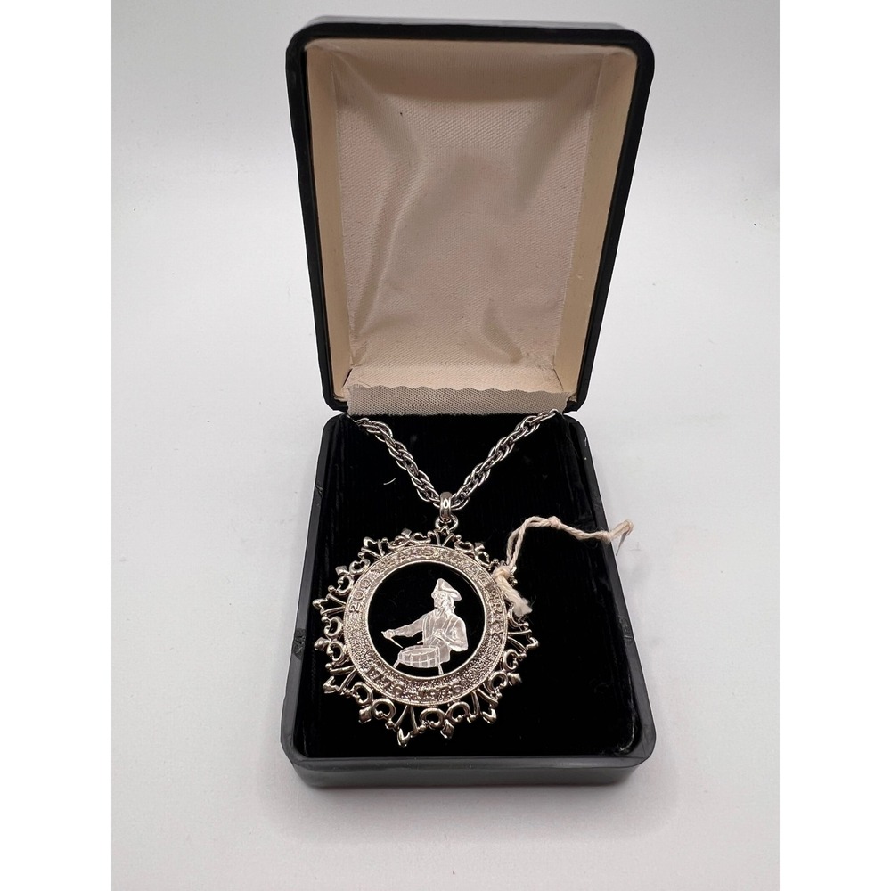 B&B Bicentennial Quarter Cut Silver-Tone Necklace With Case George Washington